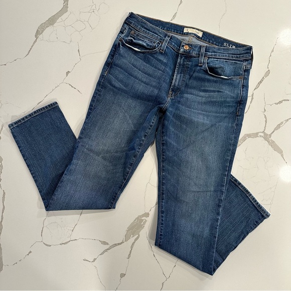 Madewell Men’s Slim Jeans in Danforth Wash - Picture 6 of 11